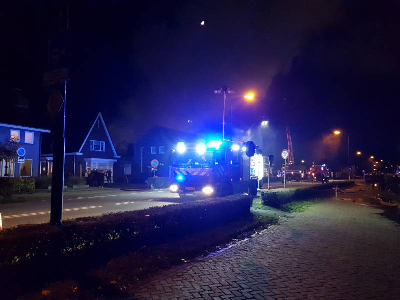 Twee woningen ontruimd na uitslaande brand in atelier