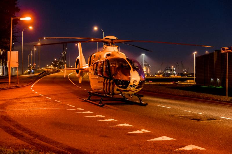 Enorme ravage bij zwaar ongeval in Albrandswaard, twee personen gewond