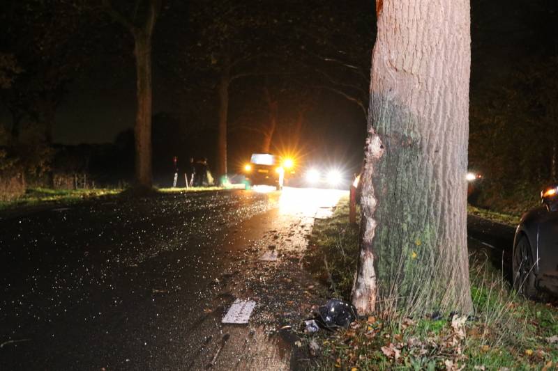 Flinke schade na botsing met boom