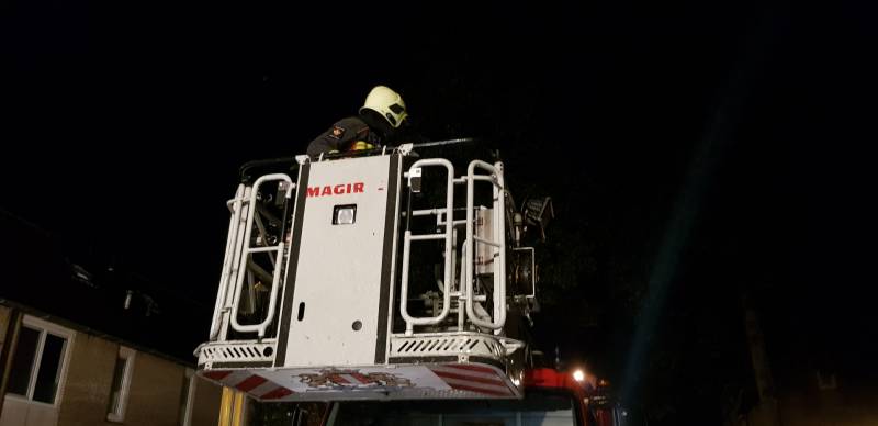 Schade na blikseminslag in dak van woning