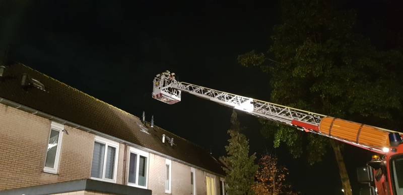 Schade na blikseminslag in dak van woning