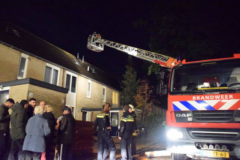 Schade na blikseminslag in dak van woning