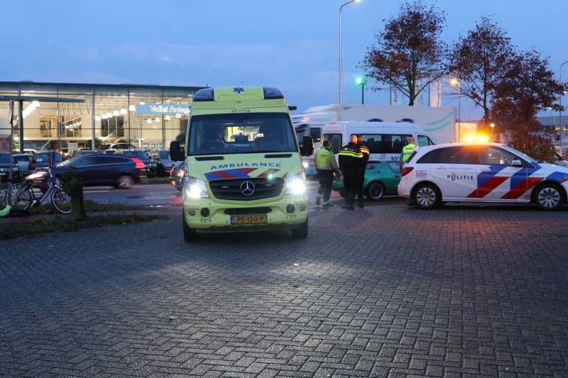 Fietsster gewond na aanrijding met auto
