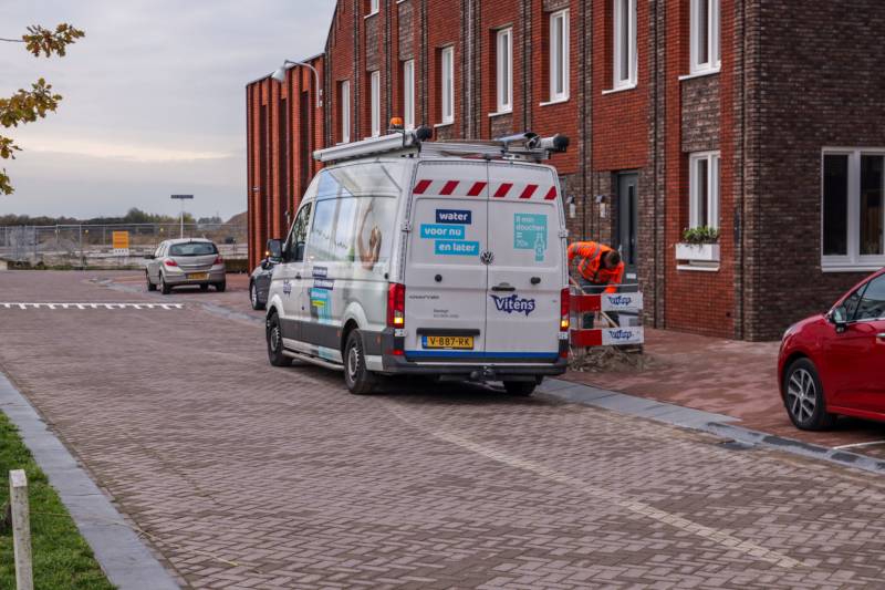 Loszittende afsluiter in nieuwbouwstraat zorgt voor waterlekkage