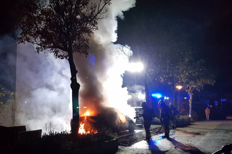 Auto verwoest door brand