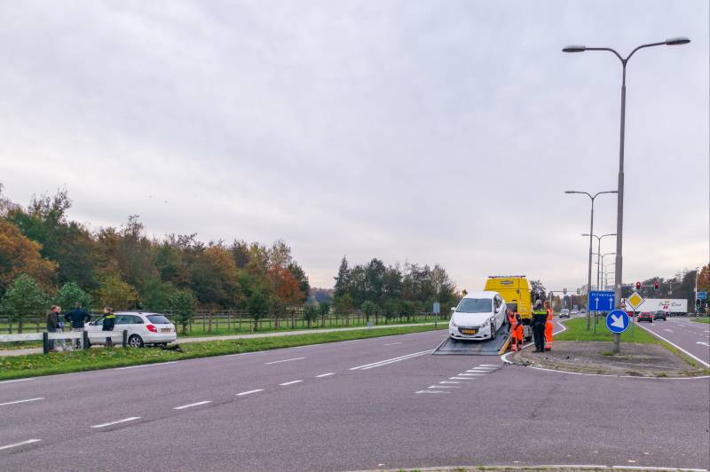 Flinke ravage bij aanrijding op kruising