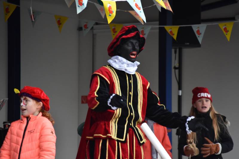Gemoedelijke sinterklaas intocht Schiebroek