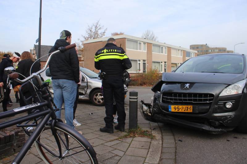 Flinke schade en gewonde na aanrijding