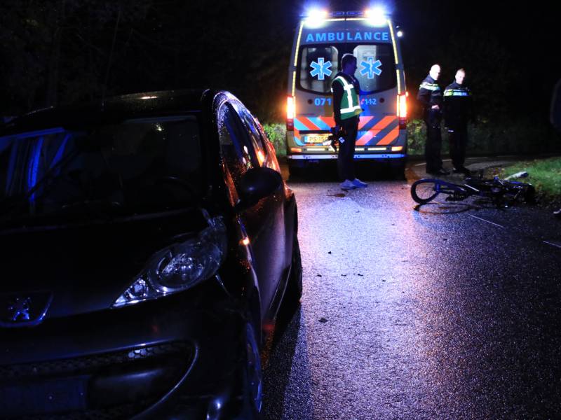Fietser gewond na aanrijding met personenauto