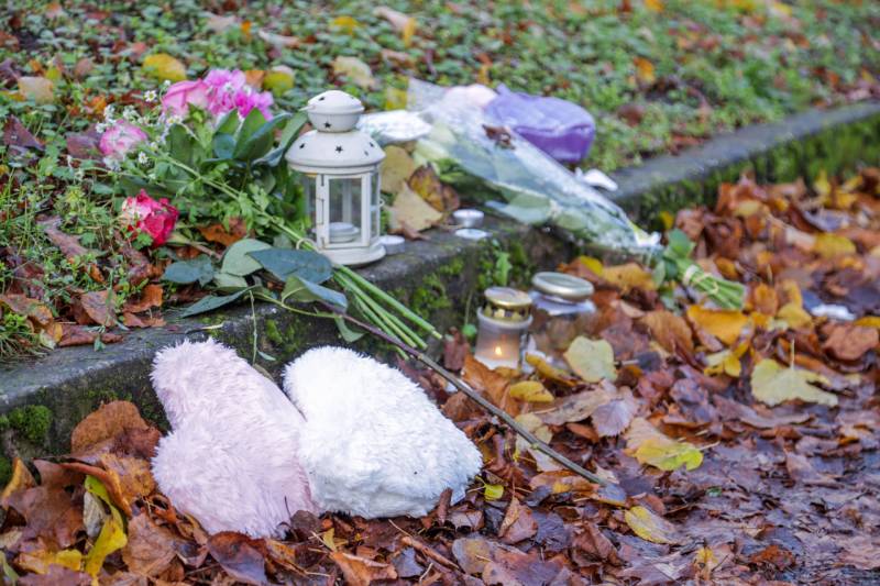 Buurt rouwt om verongelukte kleuter (4)