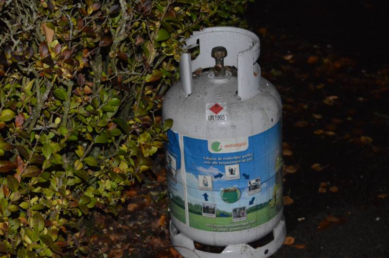 Tuinhuisje verwoest na brand