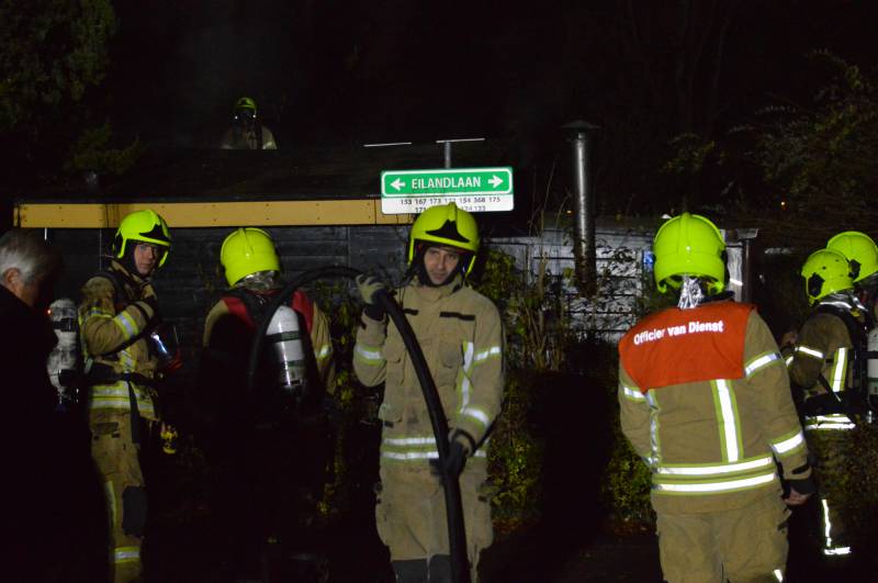 Tuinhuisje verwoest na brand