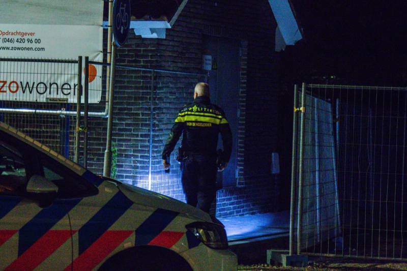 Politie onderzoek verdachte situatie op bouwplaats