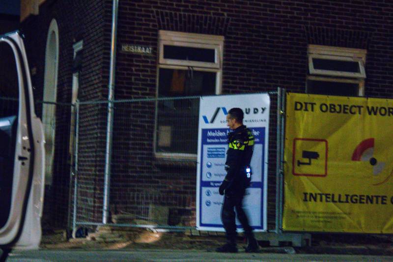 Politie onderzoek verdachte situatie op bouwplaats