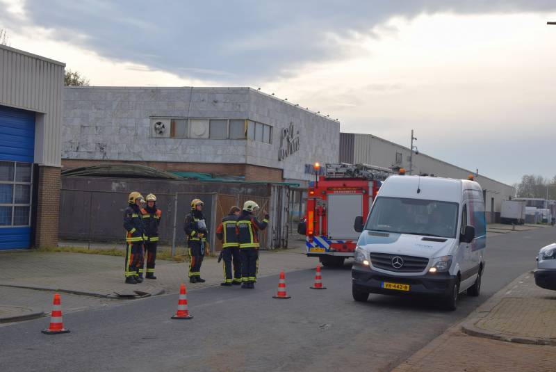 Gaslucht uit riolering op industrieterrein