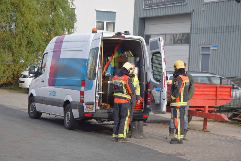 Gaslucht uit riolering op industrieterrein