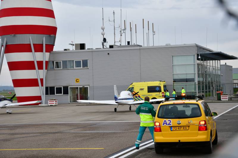 #Lelystad Veel hulpdiensten naar noodsituatie op vliegveld Arendweg Lelystad.