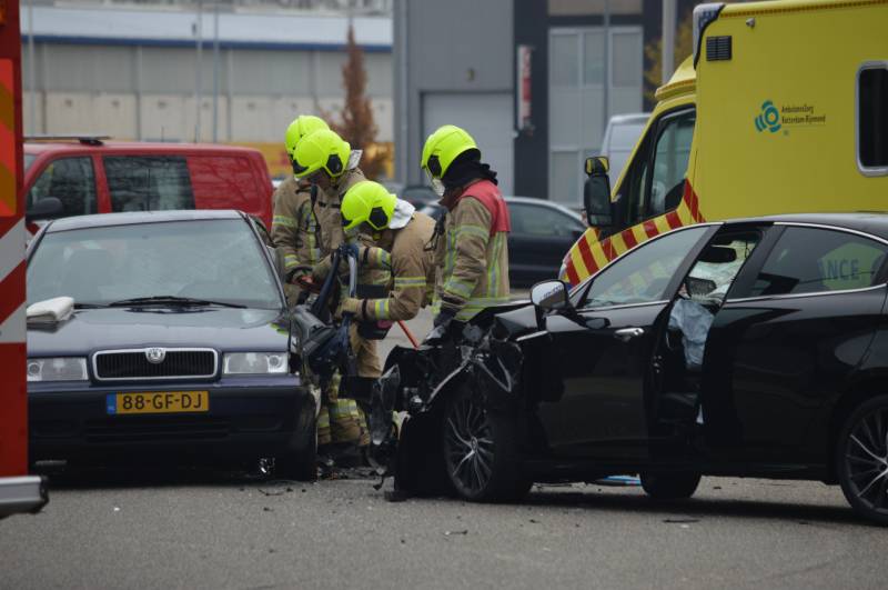 Gewonde na frontale aanrijding