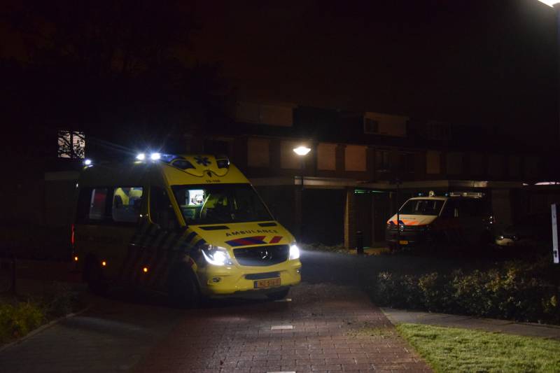 Scooterbestuurder botst op paal raakt gewond