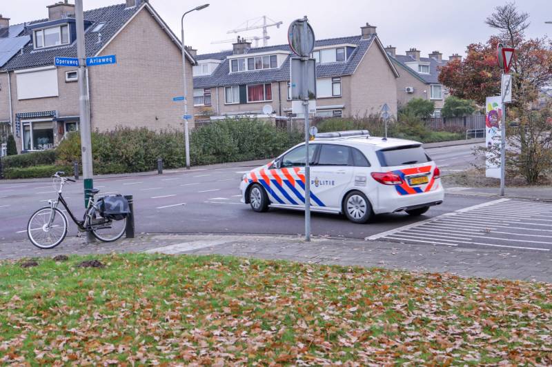 Fietsster gewond bij aanrijding door auto in Schuilenburg