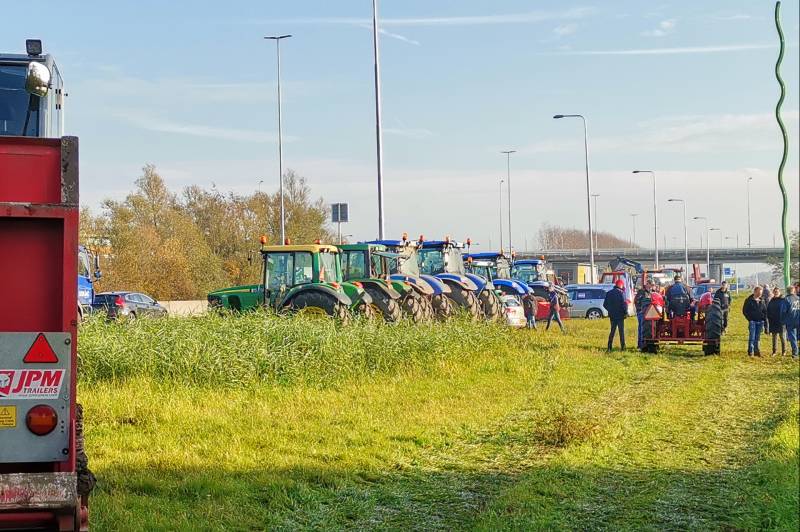 Boerenprotest knooppunt Maanderbroek