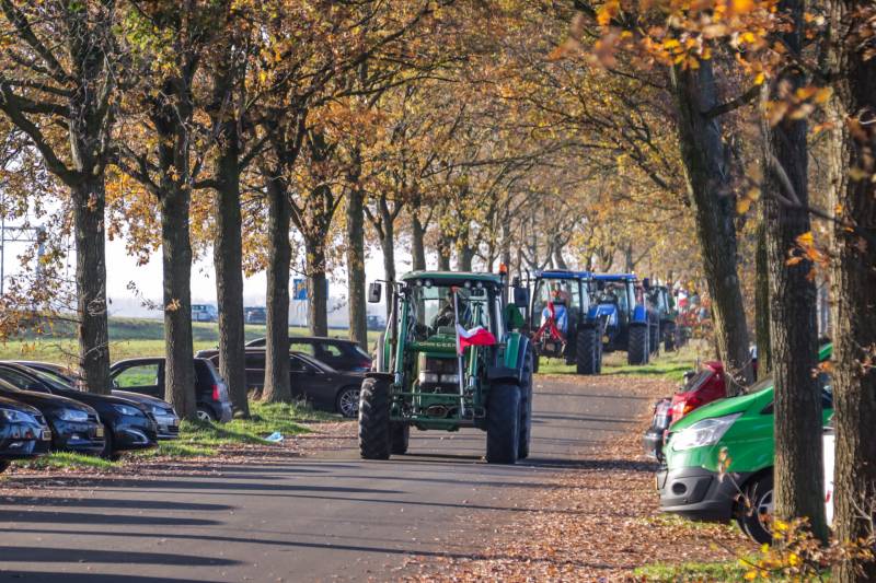 Boeren voeren actie langs snelwegen