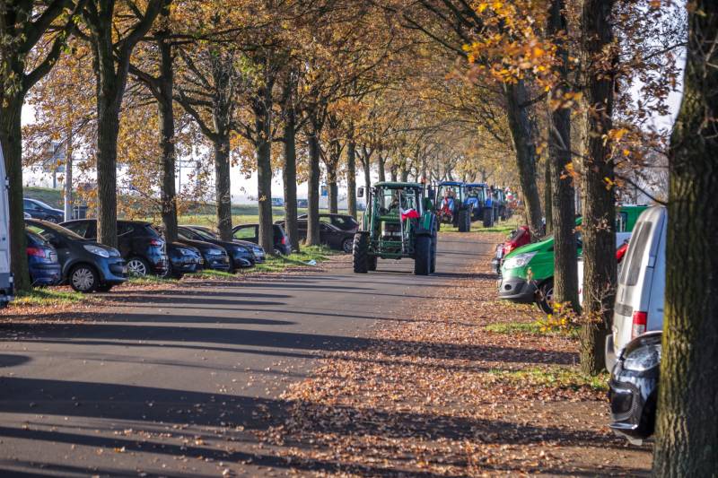 Boeren voeren actie langs snelwegen