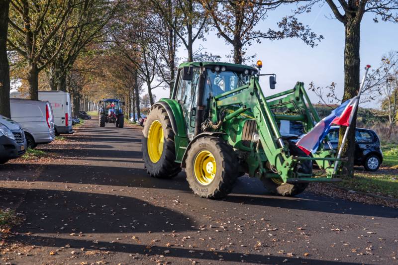 Boeren voeren actie langs snelwegen