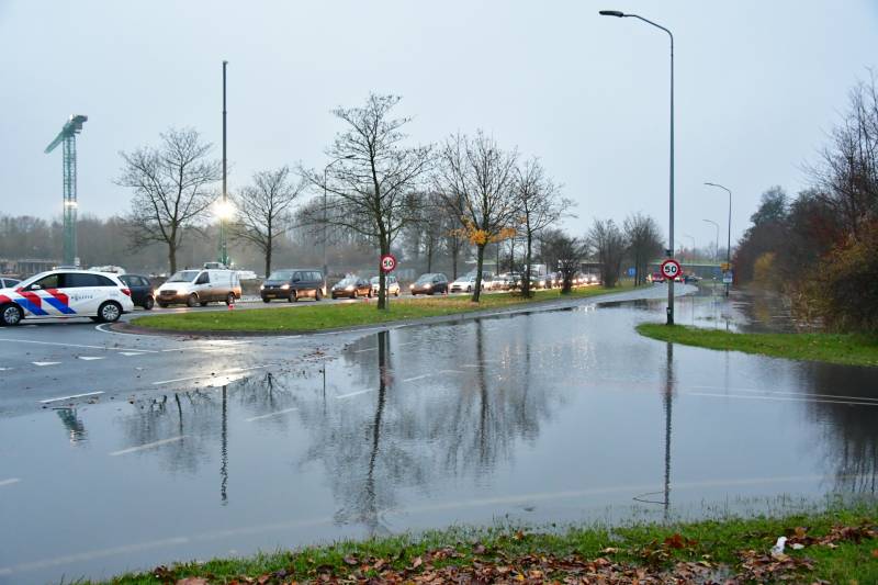 Groot deel stad zonder water na lek
