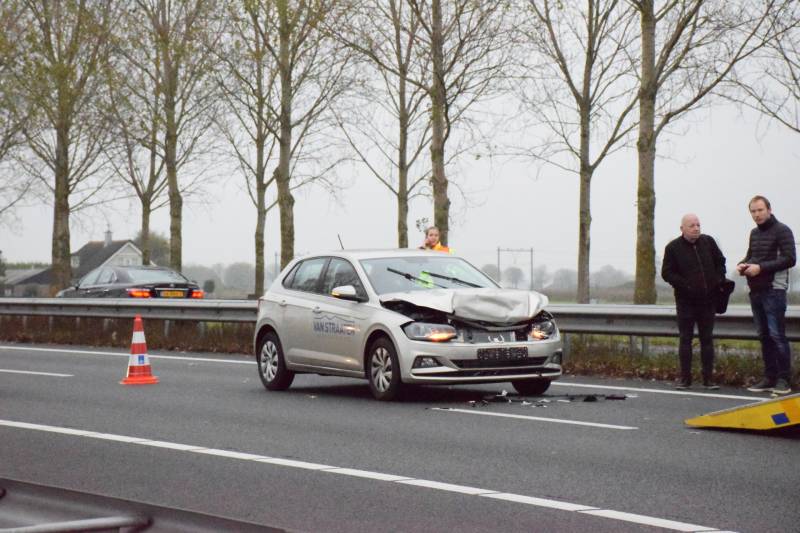 Rijstrook afgesloten na kop-staart botsing