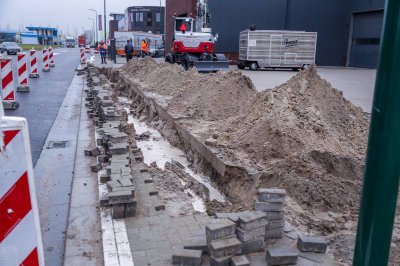 Waterleiding geraakt bij graafwerkzaamheden