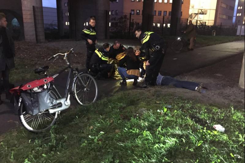 Brommerrijder gewond na botsing met fietser