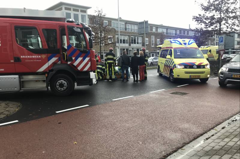 Persoon in scootmobiel ernstig gewond na aanrijding