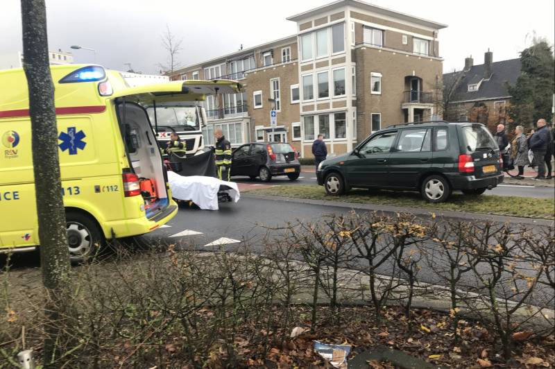 Persoon in scootmobiel ernstig gewond na aanrijding