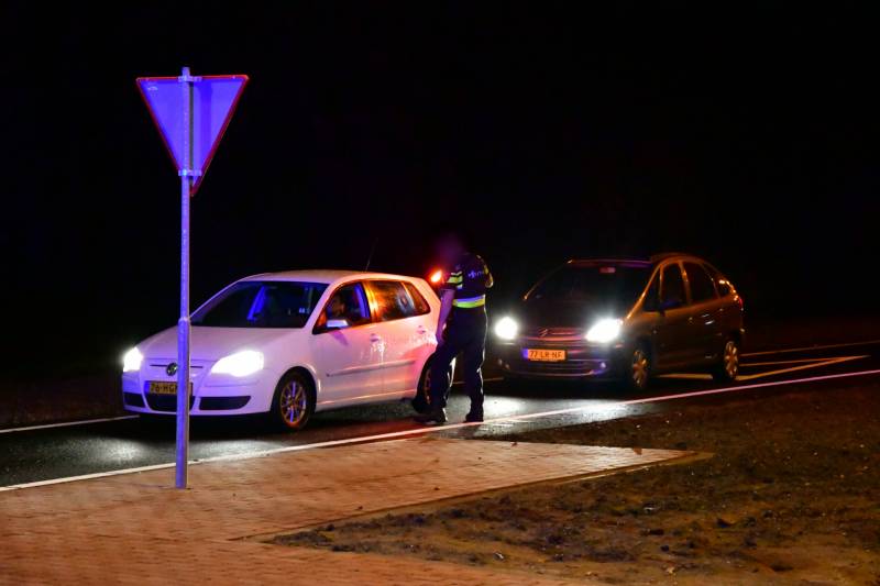 Politie trekt vuurwapen bij aanhouding 3 verdachten