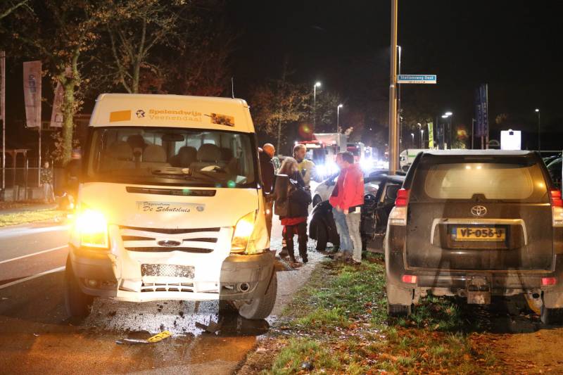 Meerdere voertuigen betrokken bij aanrijding