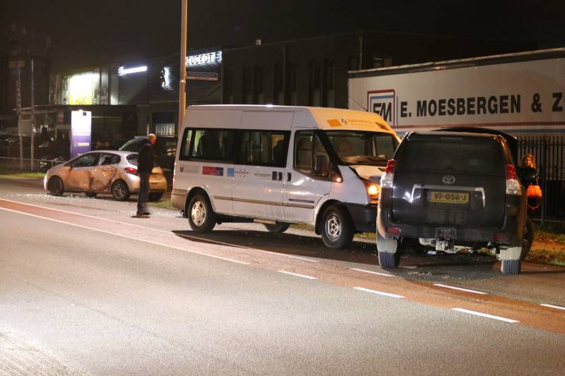 Meerdere voertuigen betrokken bij aanrijding