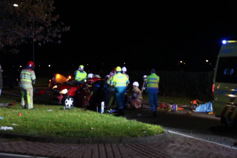 Zeer ernstig ongeval: auto opengeknipt