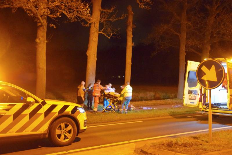 Persoon zwaargewond aangetroffen op fietspad