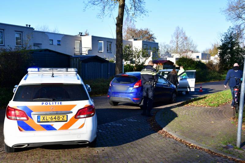 Gewonde en flinke schade na frontale aanrijding