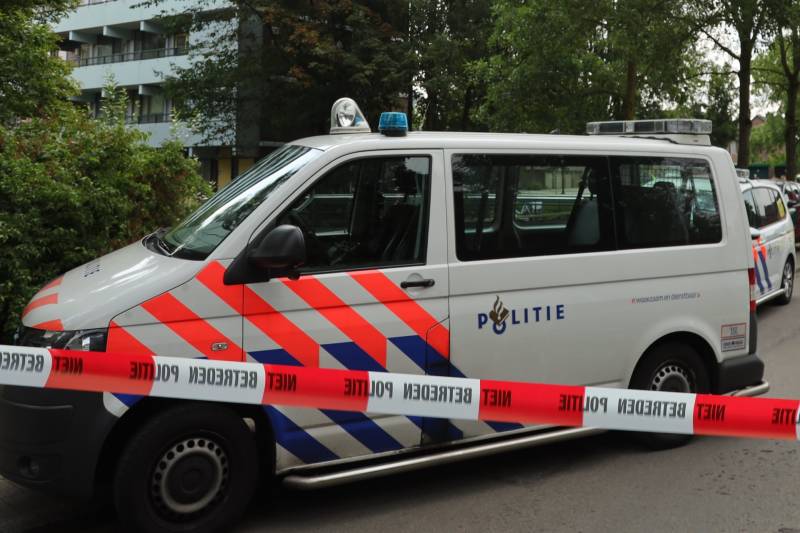 Man in woning neergestoken door bekende