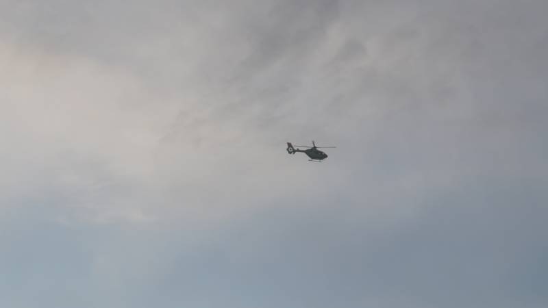 Grote zoekactie na persoon te water Zeelandbrug
