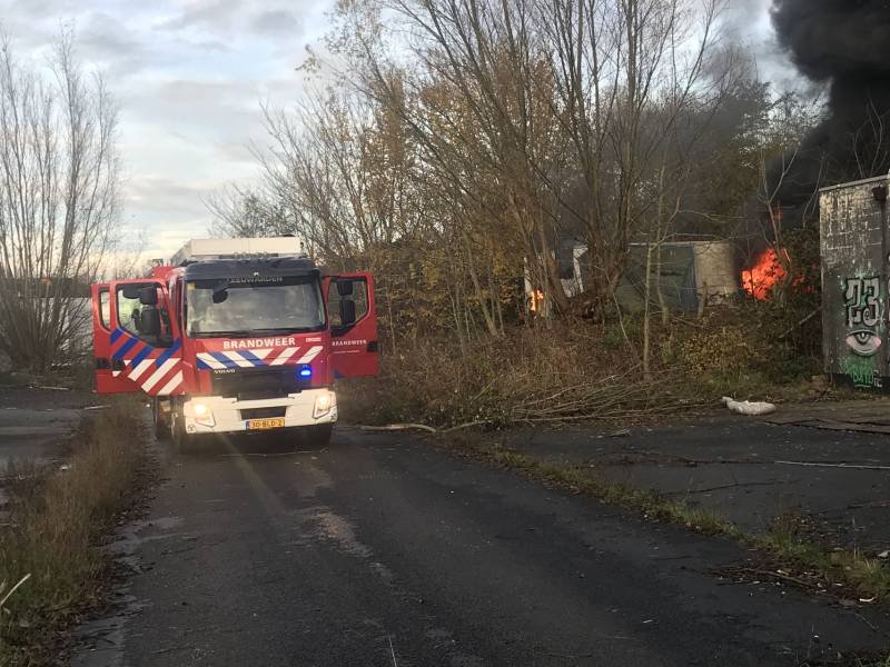 Flinke rookontwikkeling bij brand in oude vuurwerkbunker