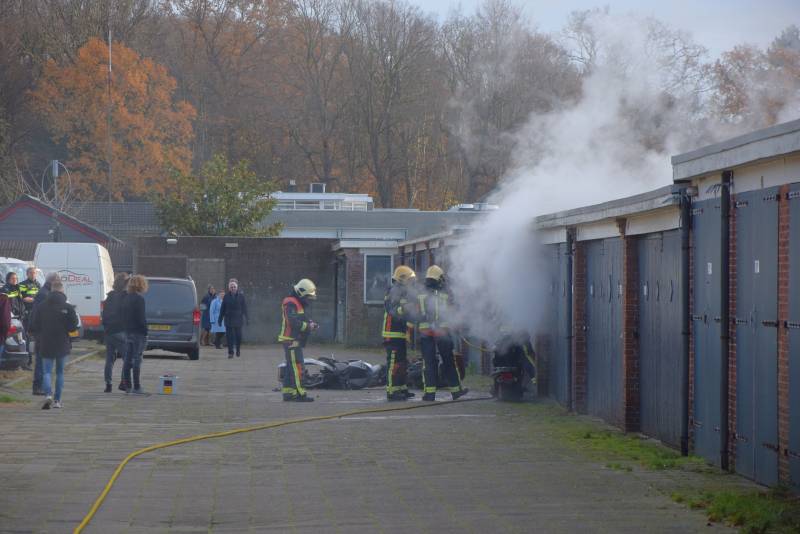 Uitslaande brand verwoest garage