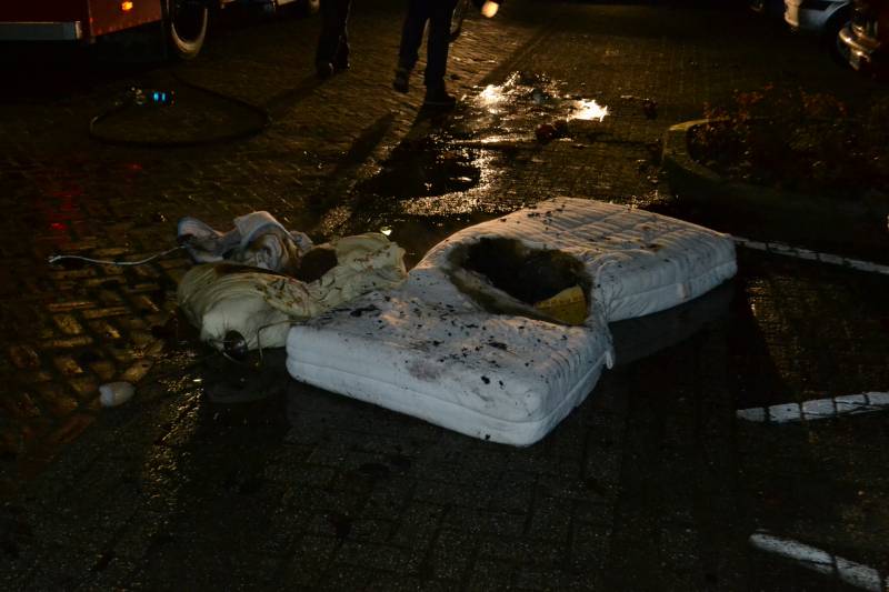 Matras vat vlam door elektrische deken