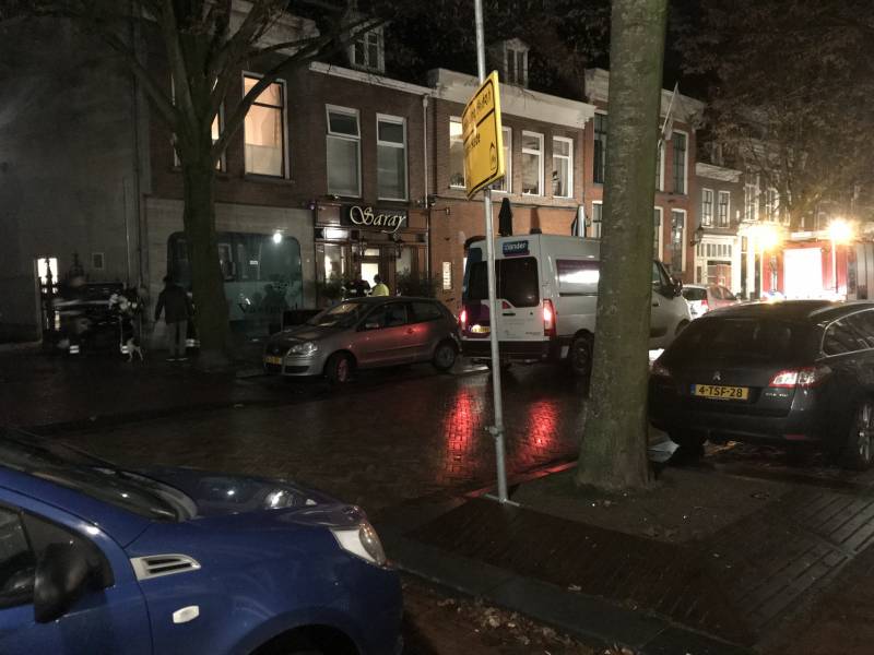 Brandweer verricht metingen na gaslucht