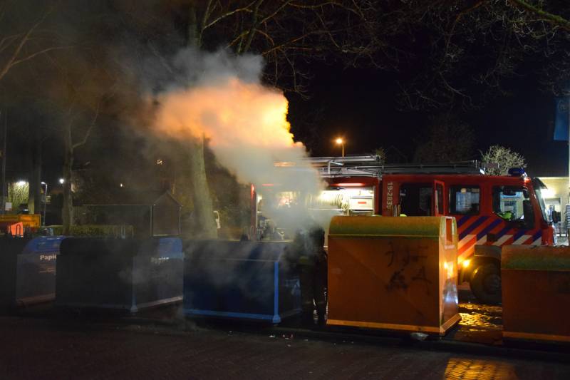 Papiercontainer in brand