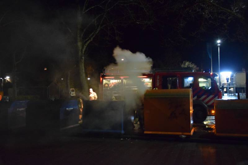 Papiercontainer in brand