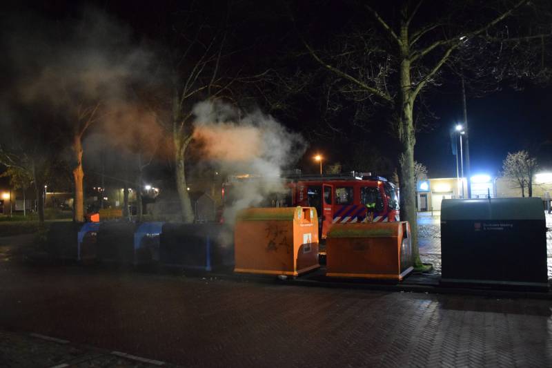 Papiercontainer in brand