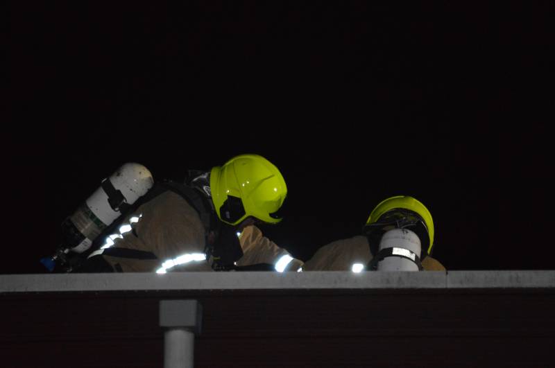 Brandweer onderzoekt vermoedelijke schoorsteenbrand